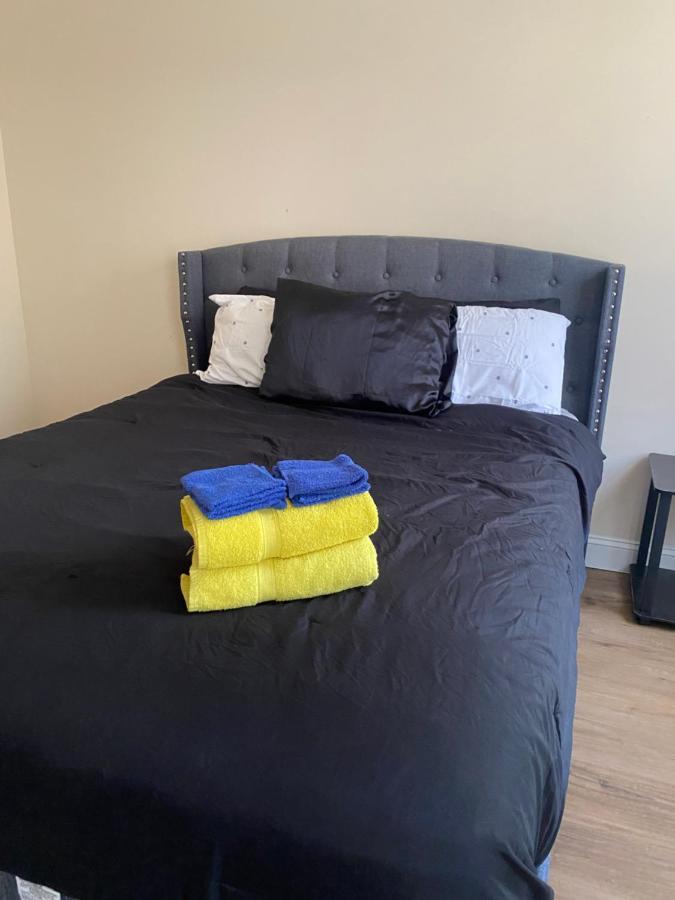 Private Room In South Philly Near Arenas! Philadelphia Bagian luar foto