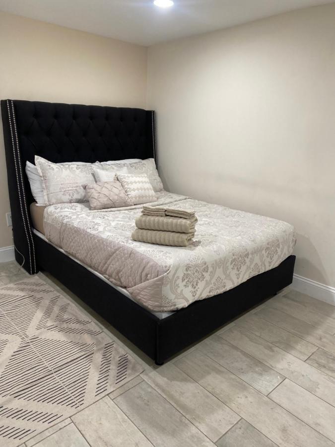 Private Room In South Philly Near Arenas! Philadelphia Bagian luar foto