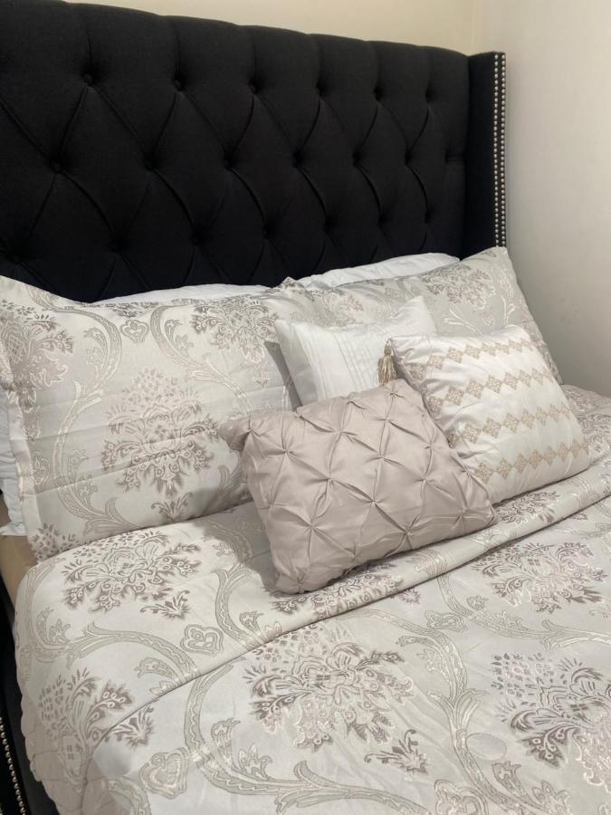 Private Room In South Philly Near Arenas! Philadelphia Bagian luar foto