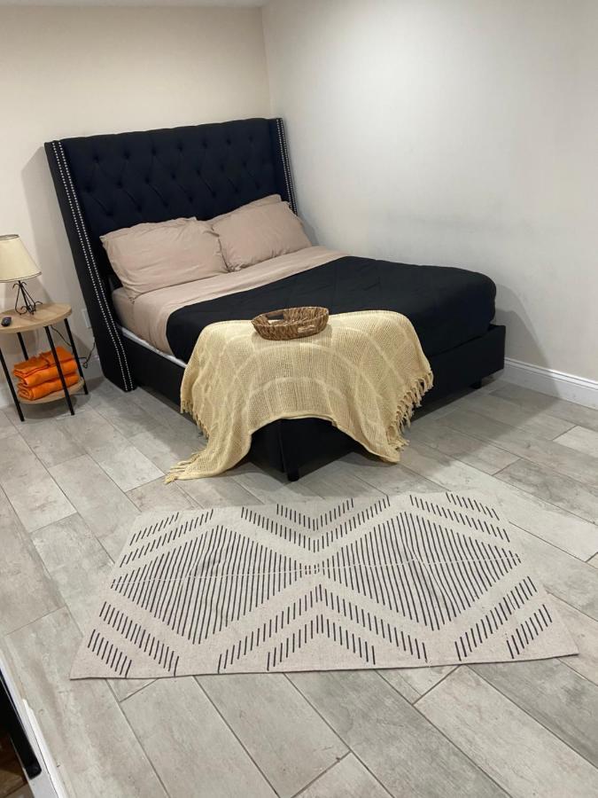 Private Room In South Philly Near Arenas! Philadelphia Bagian luar foto