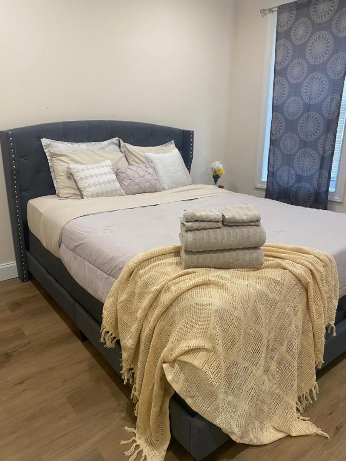 Private Room In South Philly Near Arenas! Philadelphia Bagian luar foto